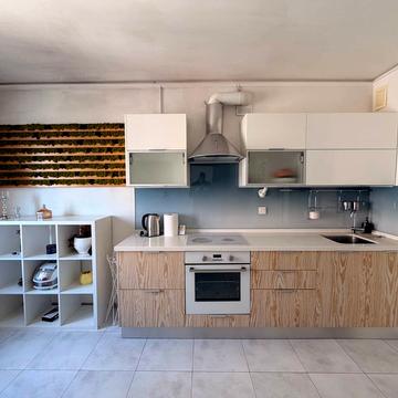 Єлизавети Чавдар вул., 6