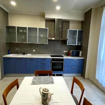 Бульварно-Кудрявська вул. (Воровського), 36