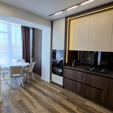 Августина Волошина вул., (Будинок 2)