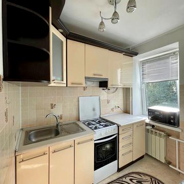 Князя Острозького вул., 8