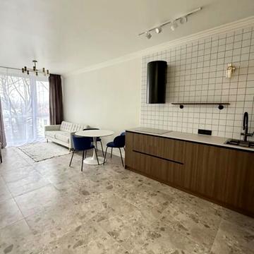 Богдана Хмельницького вул., (ЖК Новий форт (будинок 2))