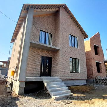 Подільська вул.