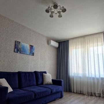 Софії Русової вул., 3