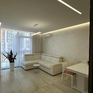 Предславинська вул., 42