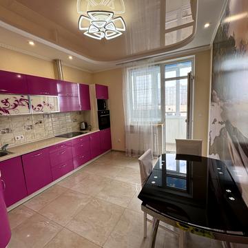 Середньофонтанська вул., 35