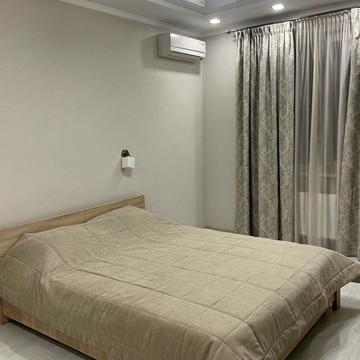 Середньофонтанська вул., 30/1