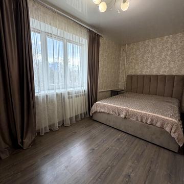 Космонавтів просп., 27