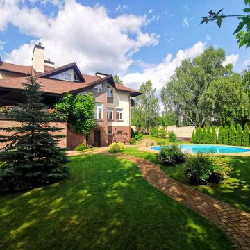 Академічна, 15