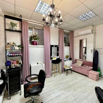 Богдана Хмельницького вул., 9