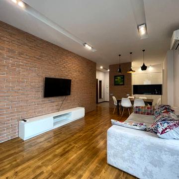 Сімферопольська вул., 2-Л