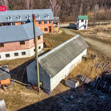 Героїв Майдану вул., 4