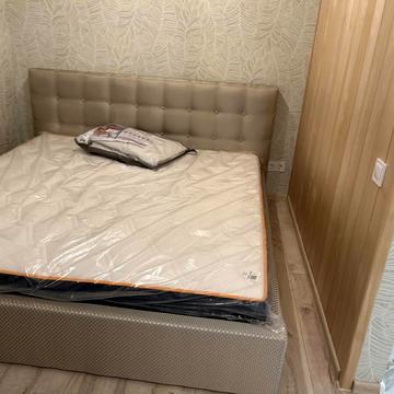 Олександра Махова вул. (Жолудєва), 1-Г