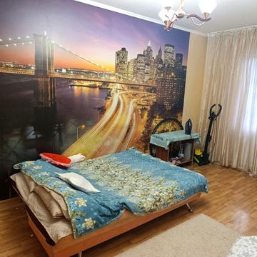 Академіка Сахарова вул., 44