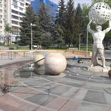 Космонавтів просп., 36а