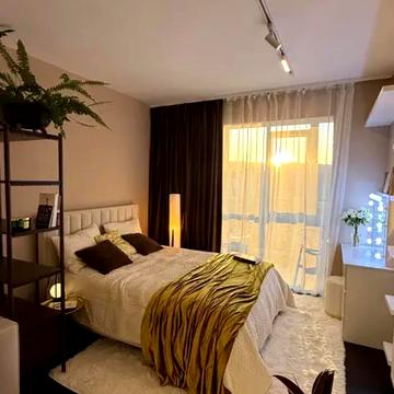 Михайла Грушевського вул., 2