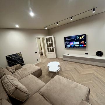 Вячеслава Чорновола просп. (), 77