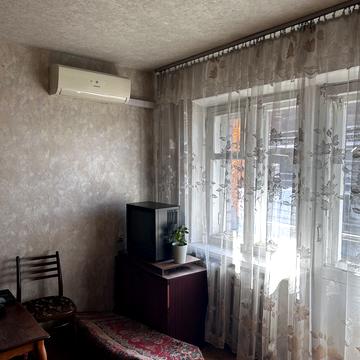 Набережно-Хрещатицька вул., 11