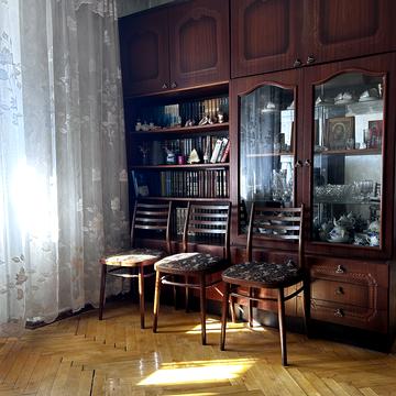 Набережно-Хрещатицька вул., 11