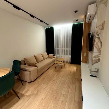 Салютна вул., 2к25