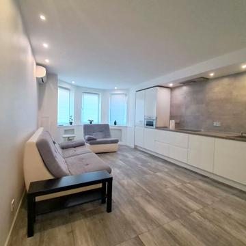 Межигірська вул., 43