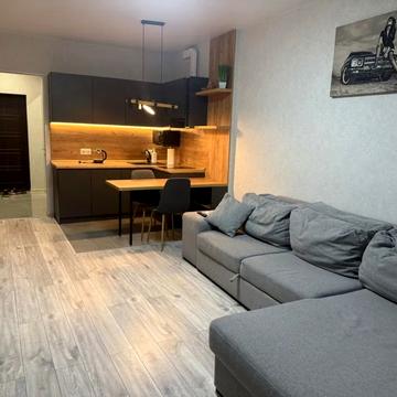 Каховська вул., 62-А