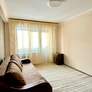 Юності вул., 10/1