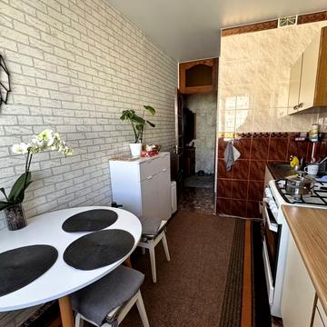 Незалежності вул. (Космонавта Попова), 20 к1