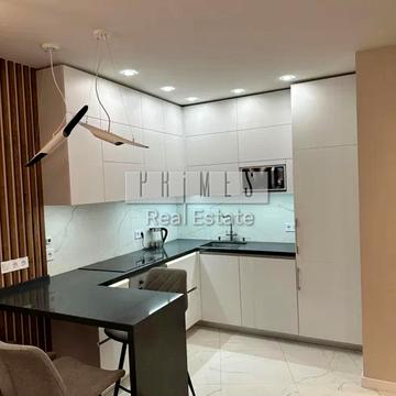 Джона Маккейна вул. (Івана Кудрі), 7