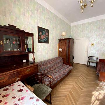 Назарівська вул. (Вєтрова), 15