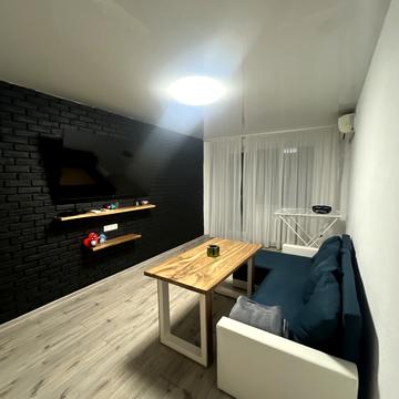 Олексія Різниченка вул. (Співдружності), 38