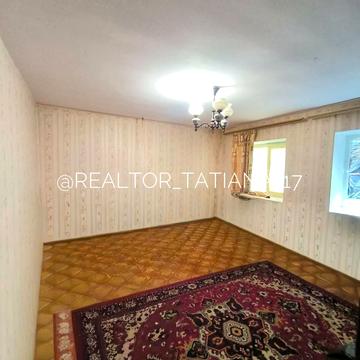 Центральна, 1