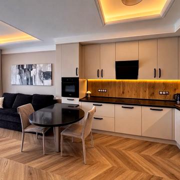 Джона Маккейна вул. (Івана Кудрі), 7