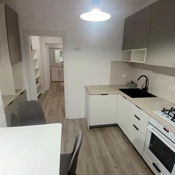 Митрофана Довнар-Запольського вул., 11