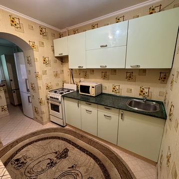 Архітектора Вербицького вул., 8