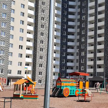 Героїв Енергетиків вул., (Будинок 1)