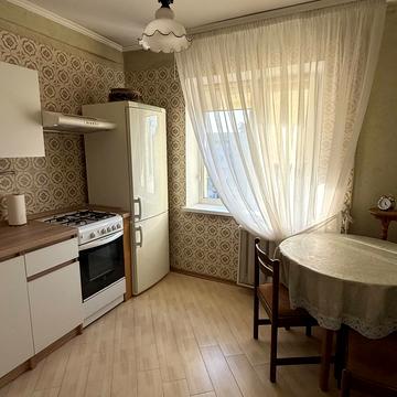 Ентузіастів вул., 45