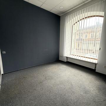 Пантелеймонівська вул., 38