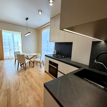 Коцюбинського вул., 8