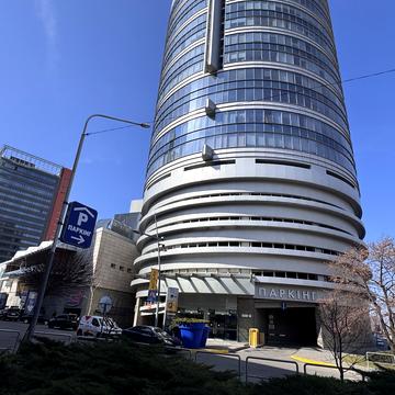 Королеви Єлизавети ІІ вул. (Глинки), 2