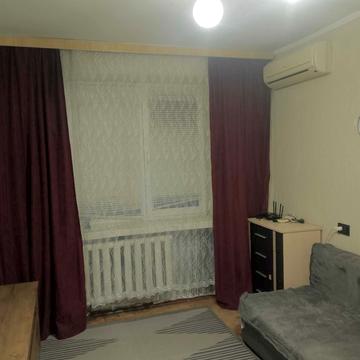 Поліська вул., 28