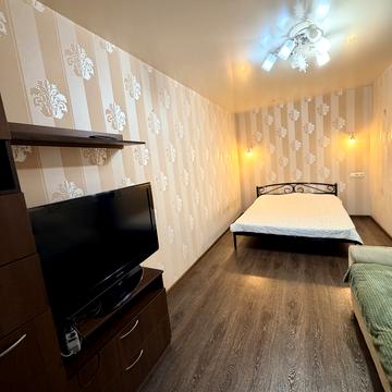 Лесі Українки просп. (Пушкіна), 3