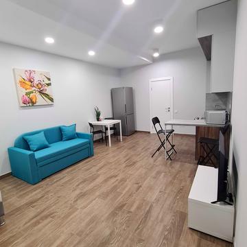 Павла Лі пров. (Московський), 2-Б