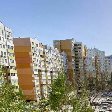 Академіка Сахарова вул., 36