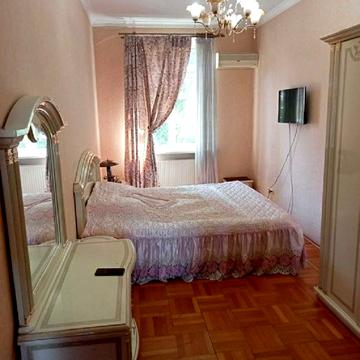 Троїцька вул., 28