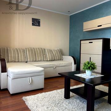 Теплична вул., 38