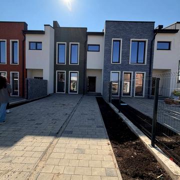 Голубєва, 18