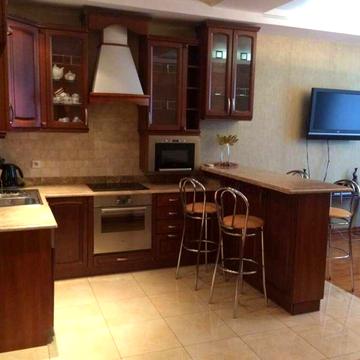 Жилянська вул., 59