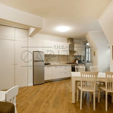 Вячеслава Липинського вул. (Чапаєва), 10