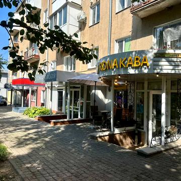 Степана Бандери вул., 33а