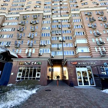 Голосіївська вул., 13